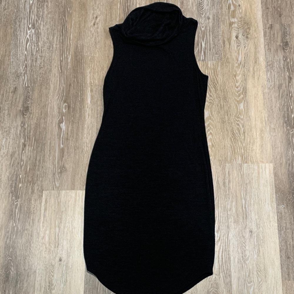 Leith Black Sleeveless Midi Dress